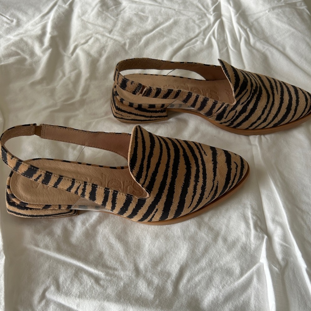 Women's Zebra-Print Slingback Flats - Black & Tan